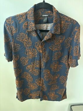 Express Men's Navy Floral Short Sleeve Button-Down with Orange Bloom Print
